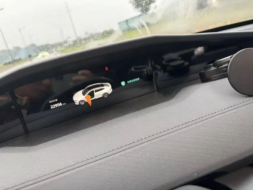 ChangAn 2024 UNI-V 1.5T High Energy Edition Automatic Gear 6