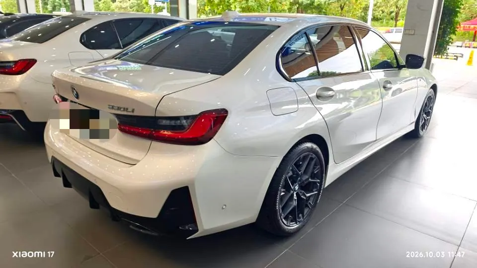 BMW 3 Series 2025 330Li 2.0T M Sports Obsidian Night Suit Automatic Gear 6