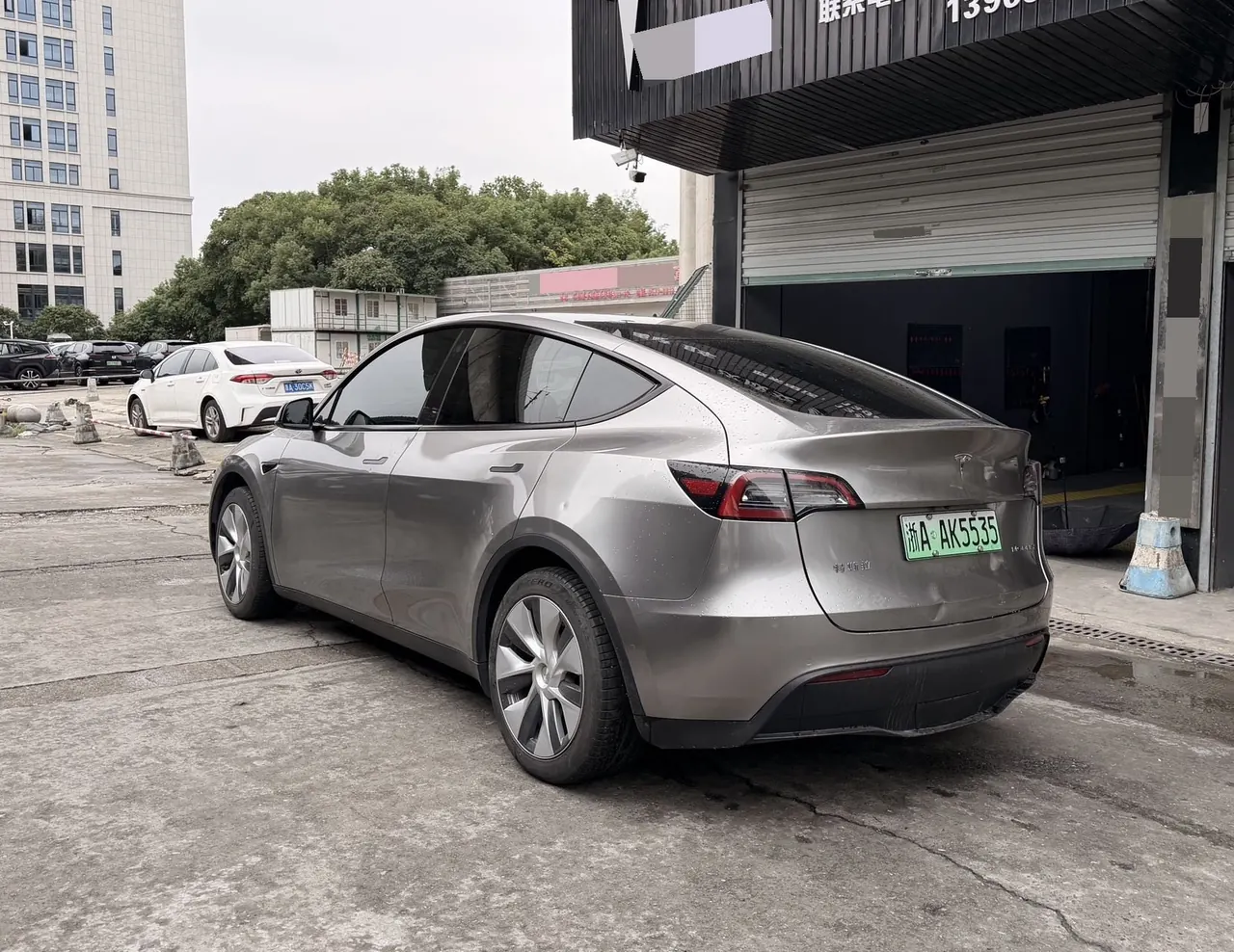 Tesla 2022 Model Y rear-wheel drive version (facelift) automatic gear 4