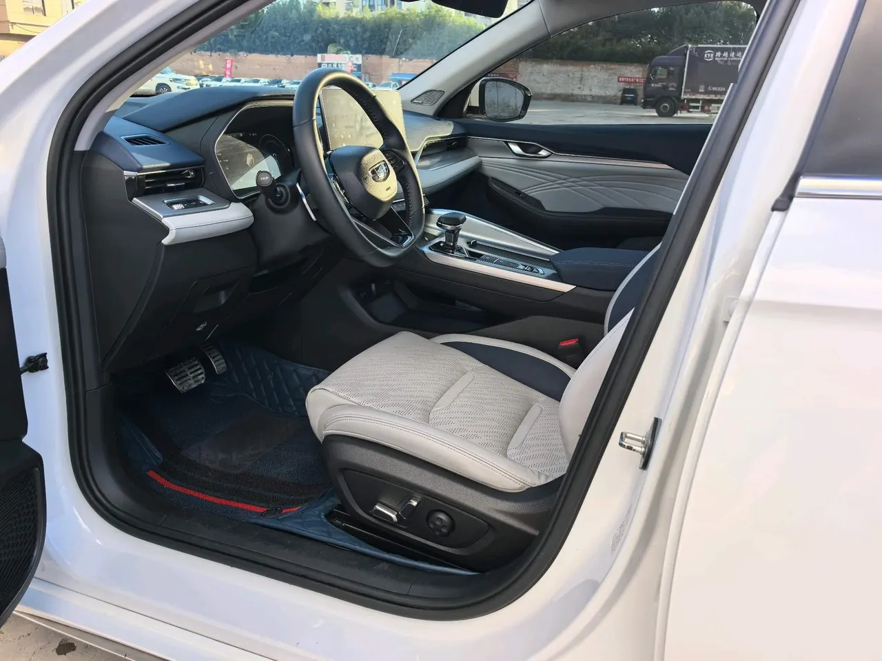 Geely 2021 xingrui 2.0T distinguished model (modified) automatic gear 4