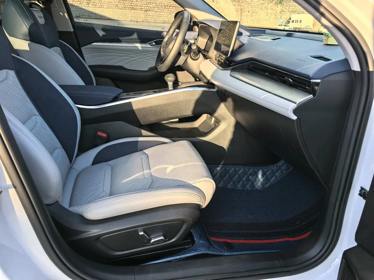 Geely 2021 xingrui 2.0T distinguished model (modified) automatic gear 5