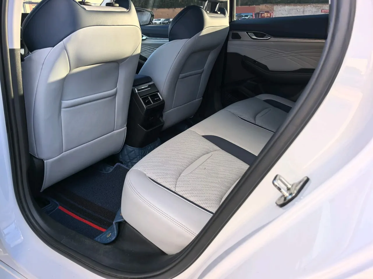 Geely 2021 xingrui 2.0T distinguished model (modified) automatic gear 6
