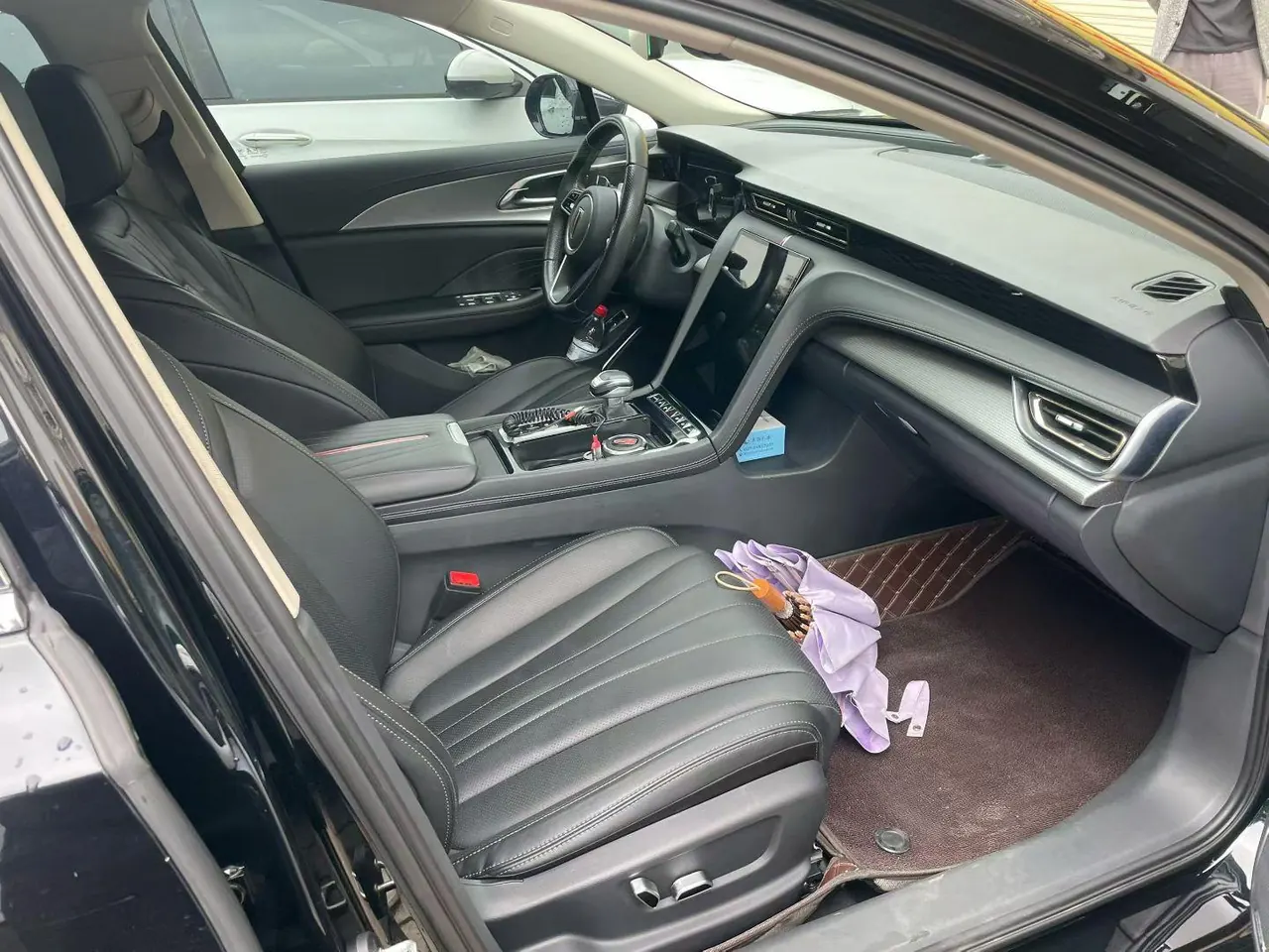 HongQi 2023 H5 2.0T Zhilian Flag Edition Automatic Gear 3