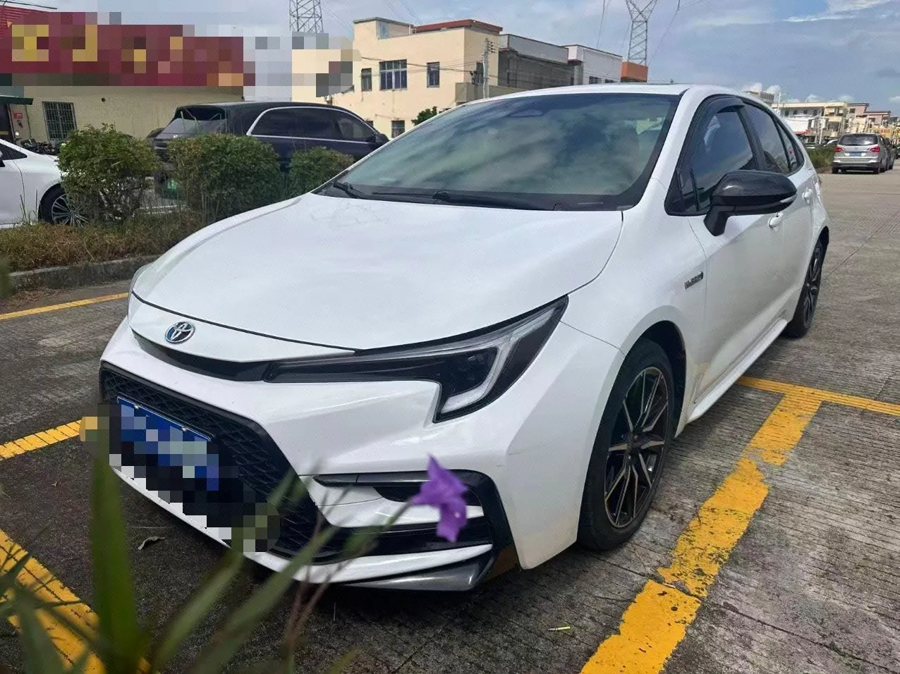 Открыть галерею: Toyota 2023 Lei Ling Shuangqing 1.8 Stepless Intelligent Electric Hybrid Sports Edition Automatic Gear