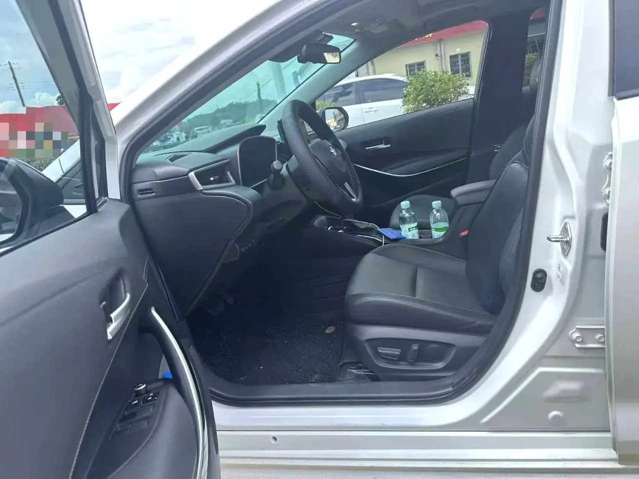 Toyota 2023 Lei Ling Shuangqing 1.8 Stepless Intelligent Electric Hybrid Sports Edition Automatic Gear 2