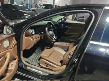 Mercedes Benz E Class 2023 E 260 L 2.0T Automatic 3