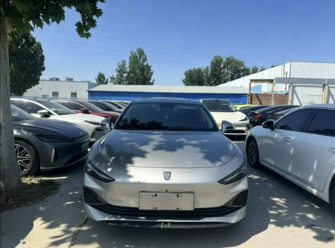 Roewe 2023 D7 DMH 1.5 125km Flagship Automatic Gear 2