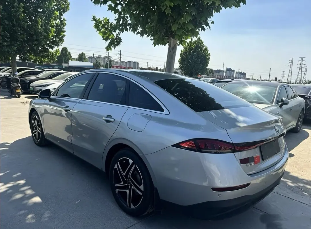 Roewe 2023 D7 DMH 1.5 125km Flagship Automatic Gear 5