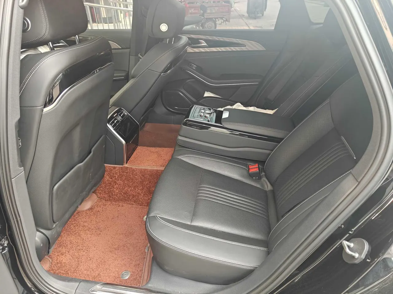 HongQi 2020 H9 48V 2.0T Zhilian Flag Edition Automatic Gear 4