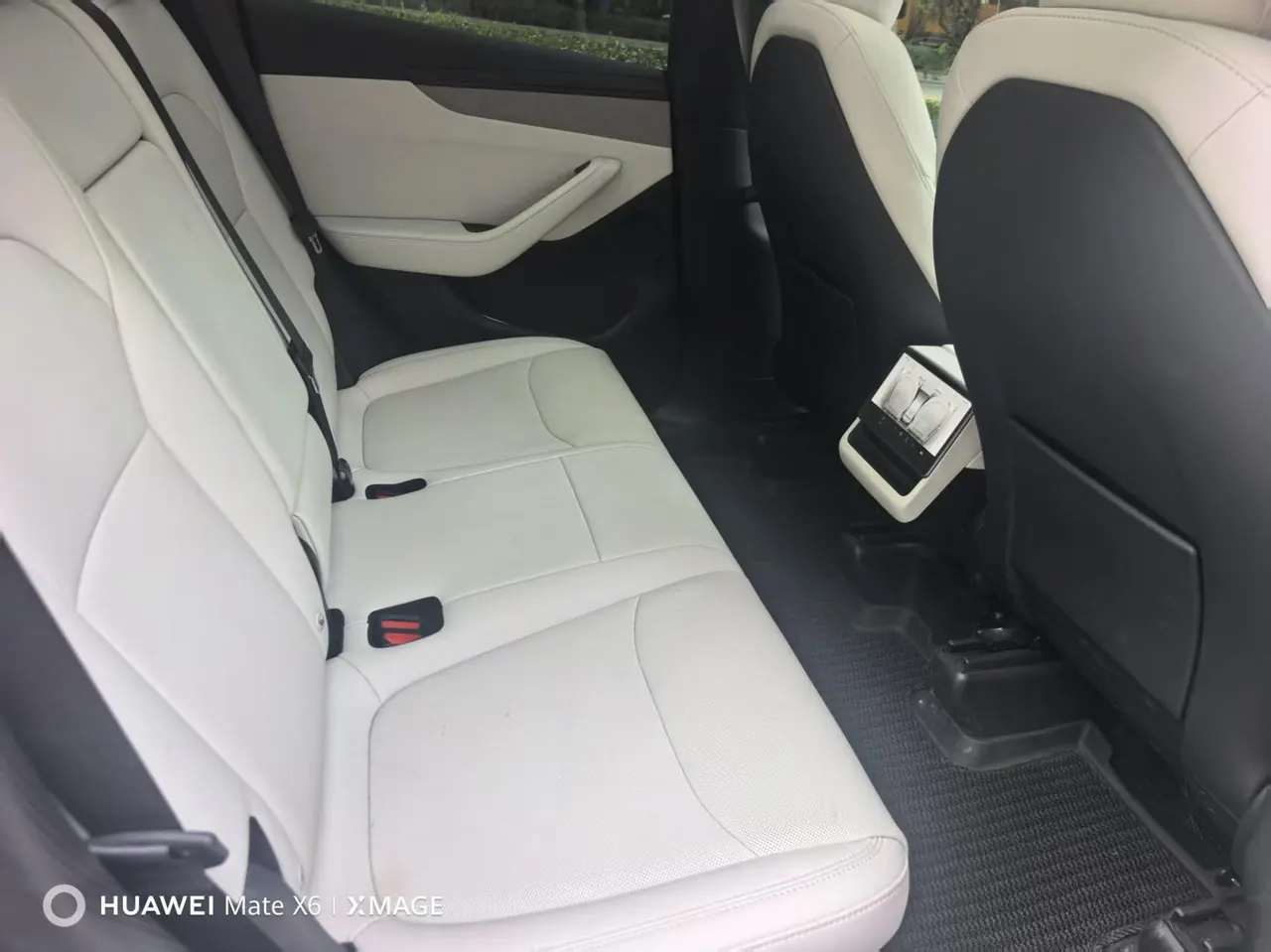 Tesla 2026 Model Y Rear-Wheel-Drive Automatic 7