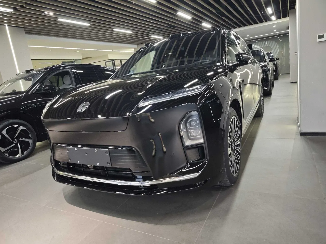 Open image lightbox: NIO 2026 ES8 6-seat executive deluxe automatic gear