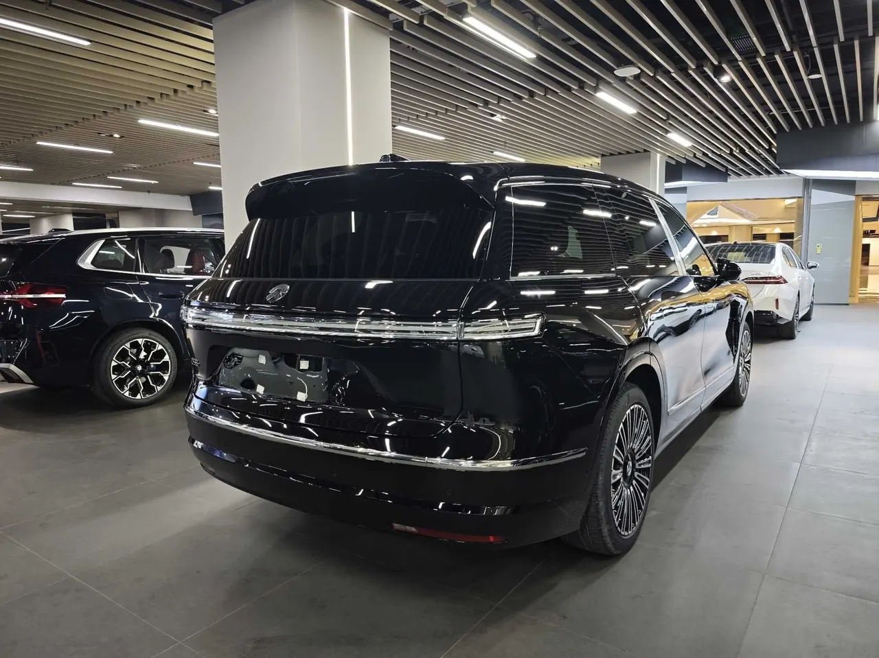 NIO 2026 ES8 6-seat executive deluxe automatic gear 4