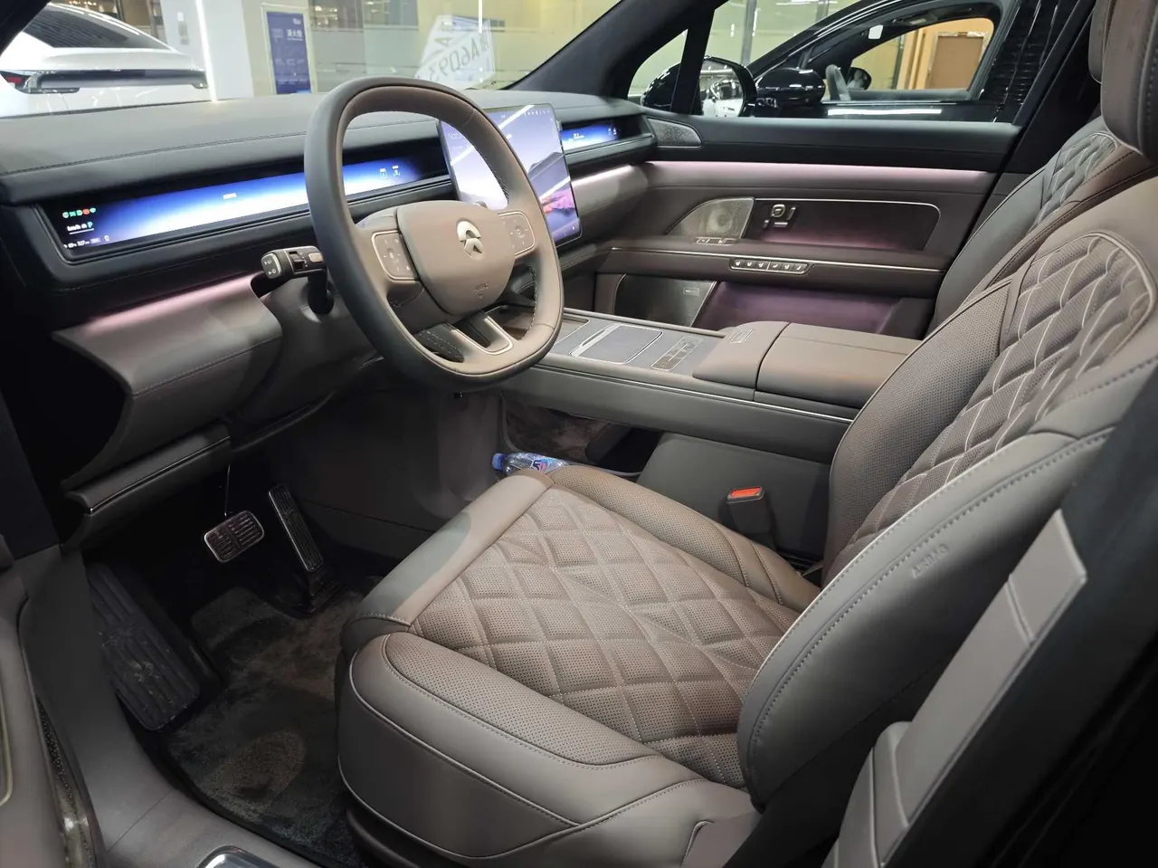 NIO 2026 ES8 6-seat executive deluxe automatic gear 7