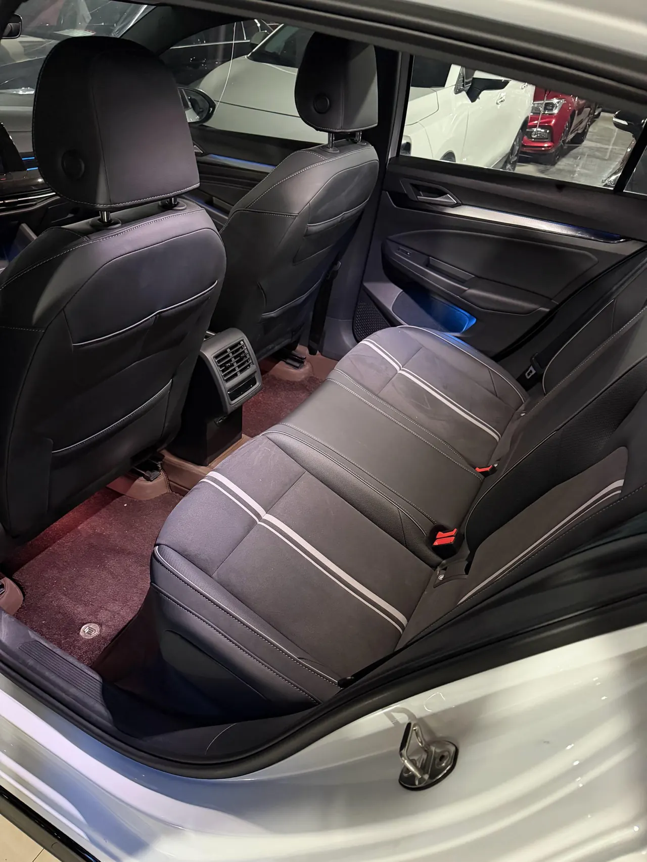 Volkswagen 2023 Golf 8 R-Line 1.4TSI 280TSI (Modified) Automatic Gear 6