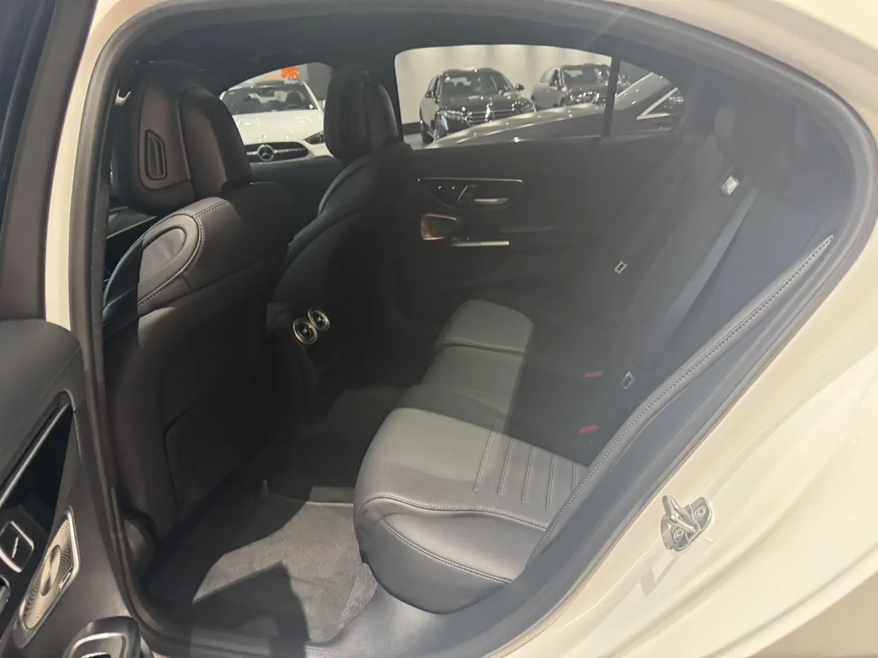 Mercedes Benz Class C 2026 C 260 L 48V 2.0T Sports Edition Automatic Gear 4