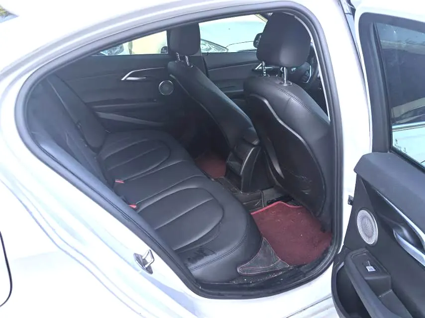 Honda 2023 CR-V 1.5T Stepless 240TURBO Two-Drive Front is still 5-seat Automatic Gear 2