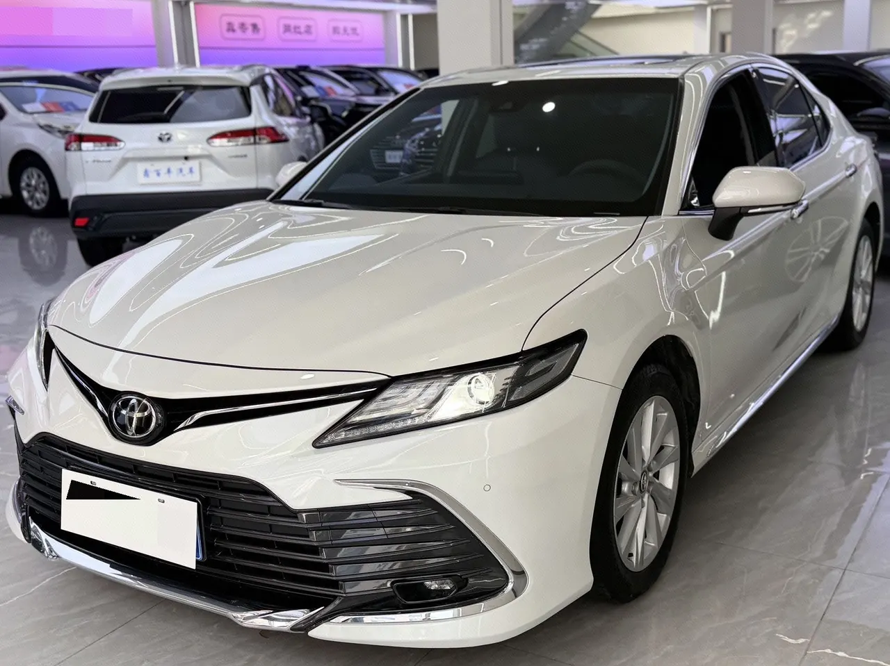 Open image lightbox: Toyota 2023 Camry 2.0G Stepless Deluxe Edition Automatic Gear