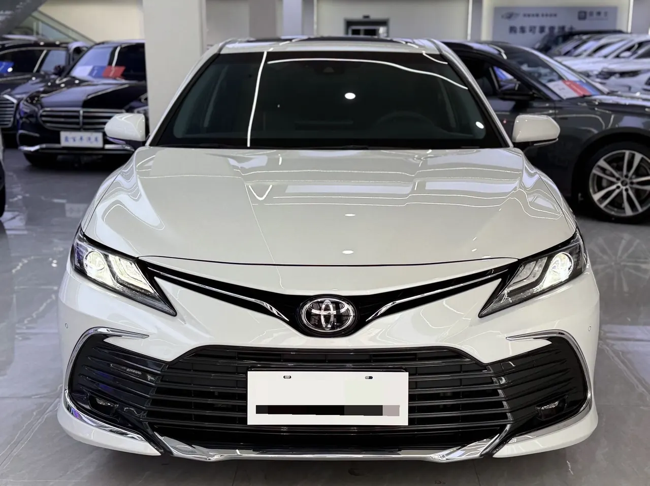 Toyota 2023 Camry 2.0G Stepless Deluxe Edition Automatic Gear 2
