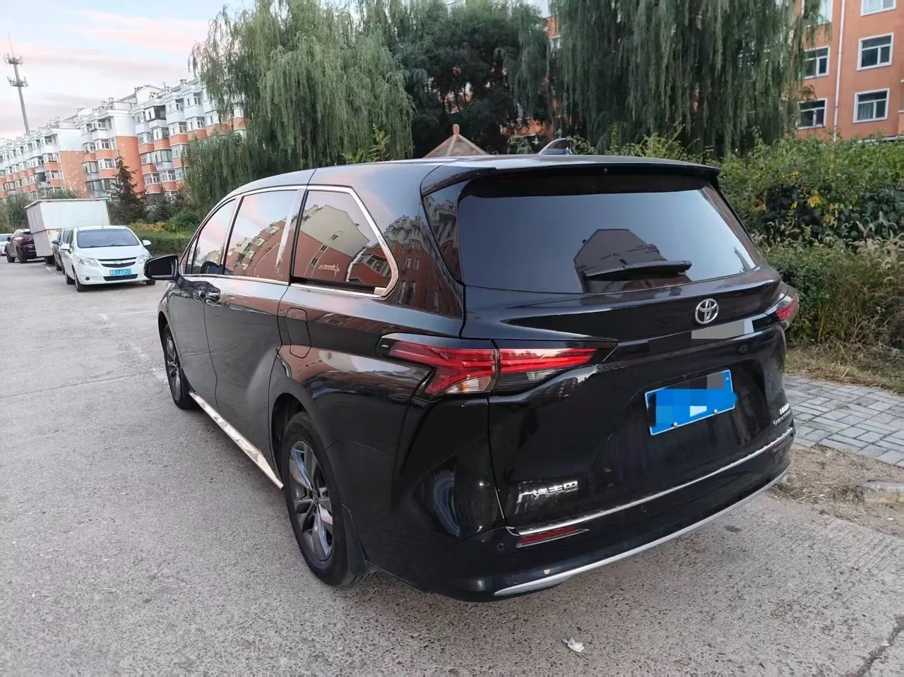 Toyota 2026 Sana 2.5 Stepless Four-wheel Drive Premium Edition Automatic Transmission 4