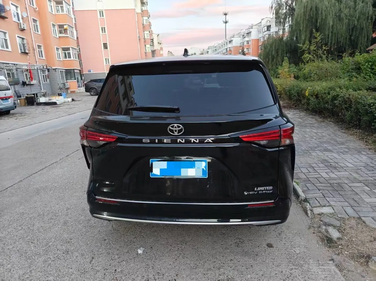 Toyota 2026 Sana 2.5 Stepless Four-wheel Drive Premium Edition Automatic Transmission 6