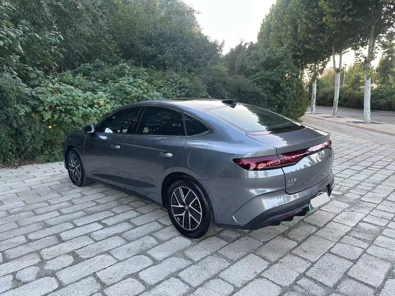 BYD 2025 Qin L DM-i 1.5 stepless smart driving version 120KM Exceed automatic gear 4