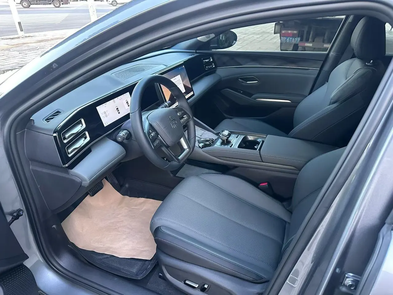 BYD 2025 Qin L DM-i 1.5 stepless smart driving version 120KM Exceed automatic gear 9