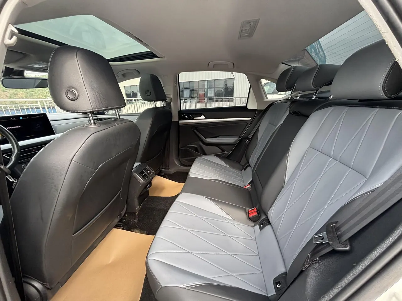 Volkswagen 2023 LaVida 1.5 5 Million Edition Automatic 5