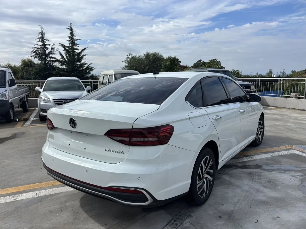 Volkswagen 2023 LaVida 1.5 5 Million Edition Automatic 7