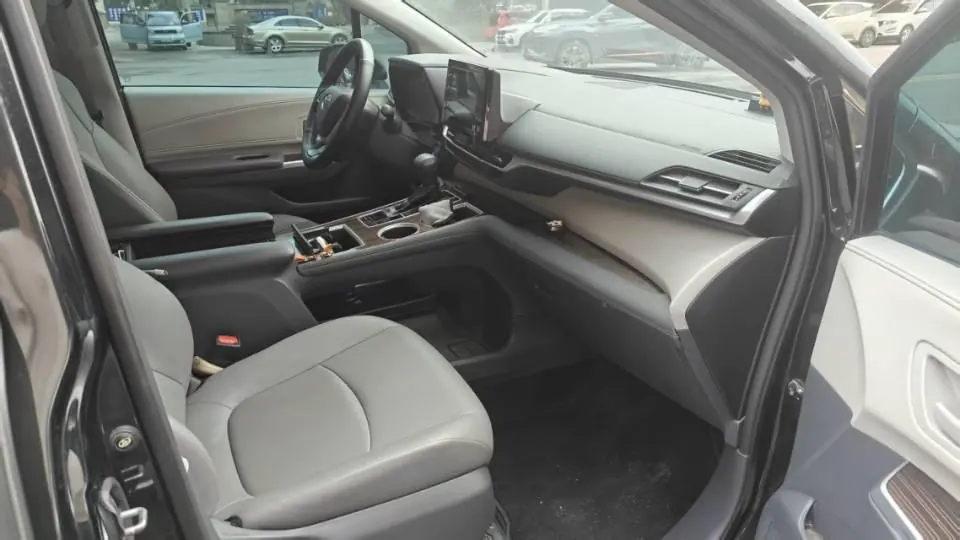 Toyota 2023 Grevia HYBRID 2.5 Stepless Deluxe Edition Automatic Transmission 6