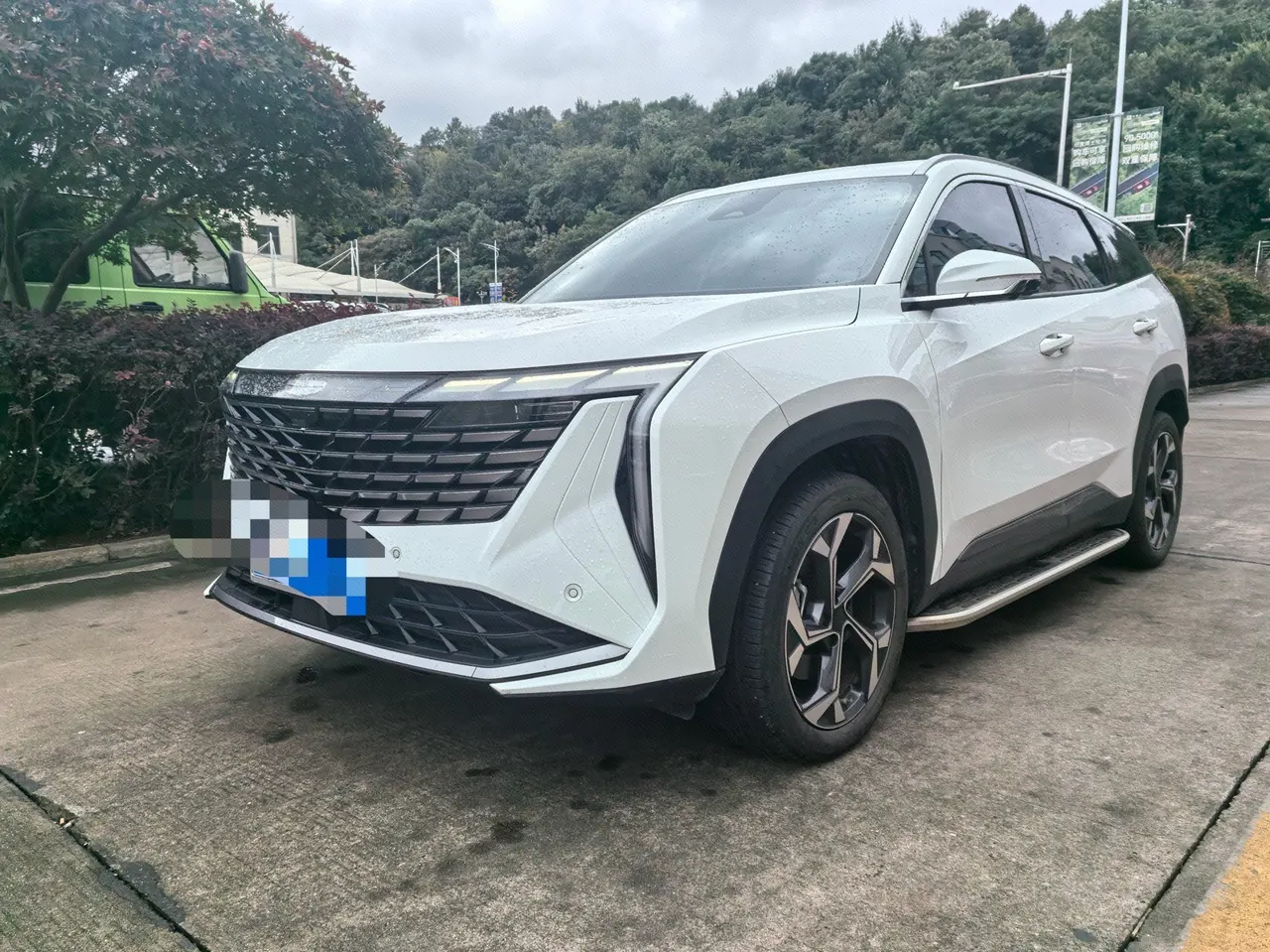 Открыть галерею: Geely 2023 Boyue L 1.5TD Honorable Automatic Transmission