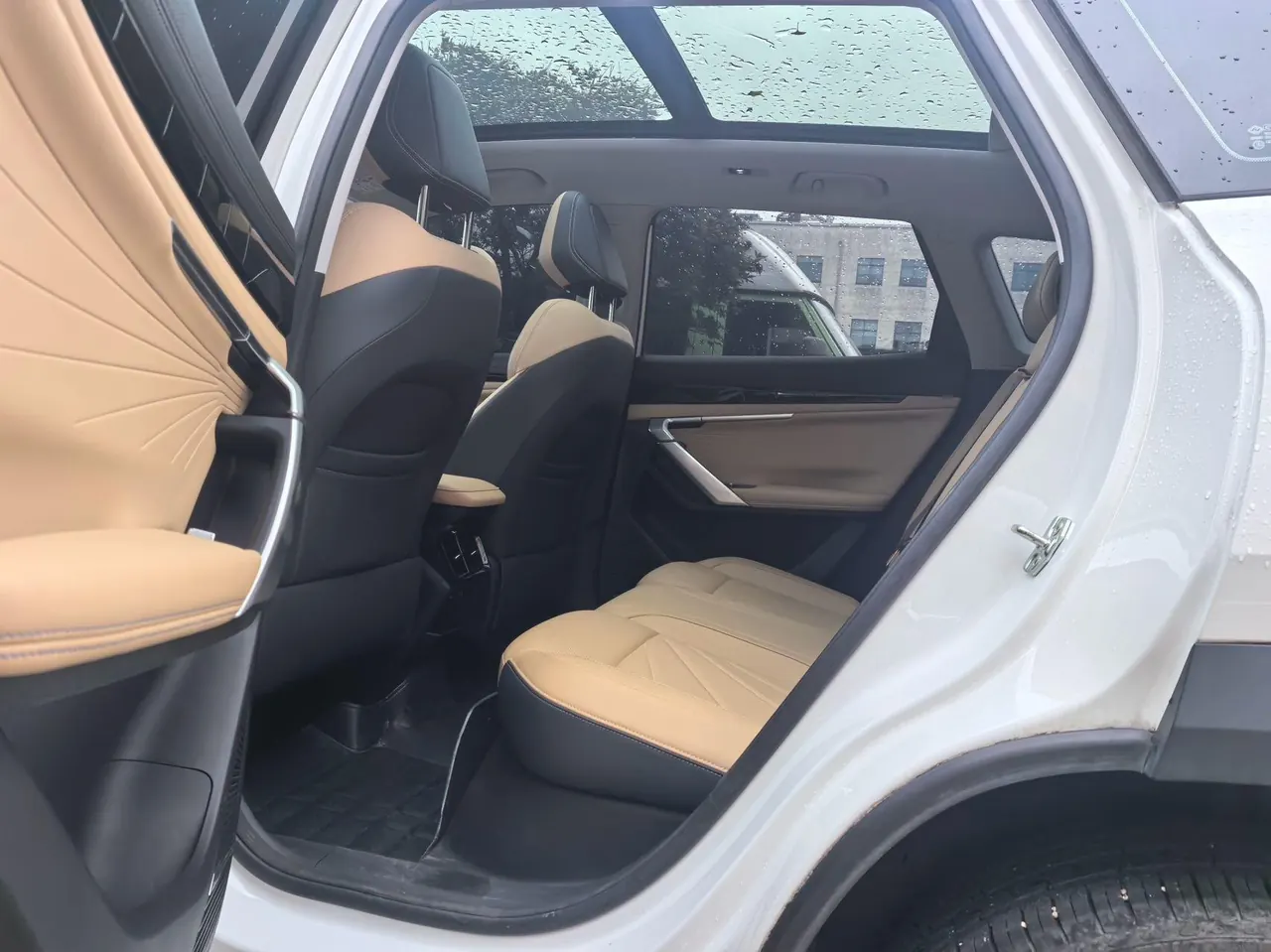 Geely 2023 Boyue L 1.5TD Honorable Automatic Transmission 5