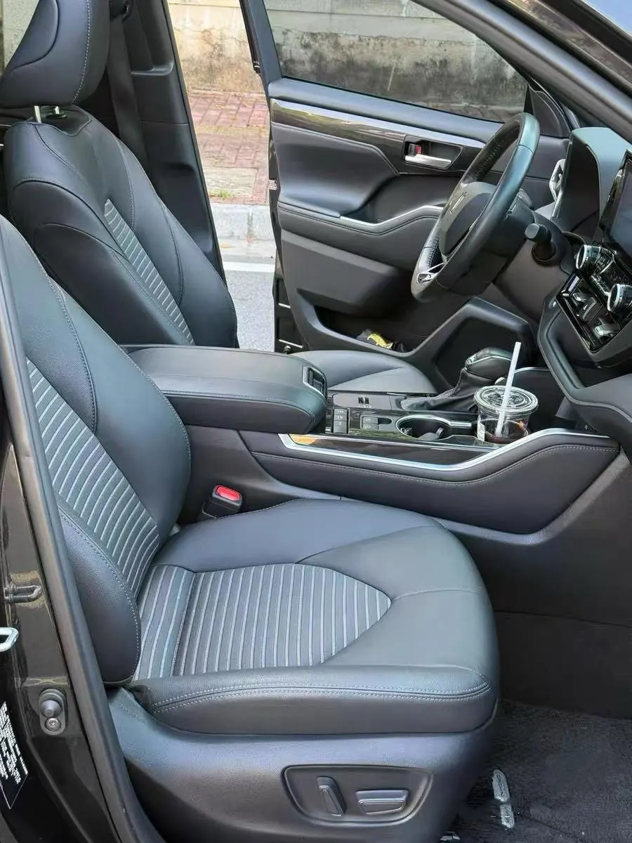 Toyota 2023 Crown Land Release 2.5 Stepless Four-wheel Drive Elite Automatic Transmission 3