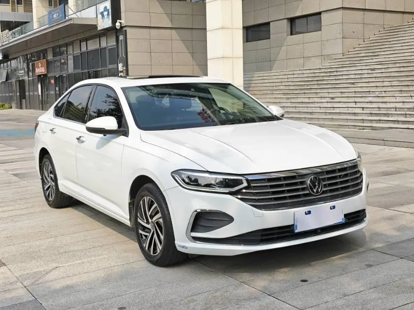 Volkswagen 2023 LaVida 1.5 5 Million Edition Automatic 3