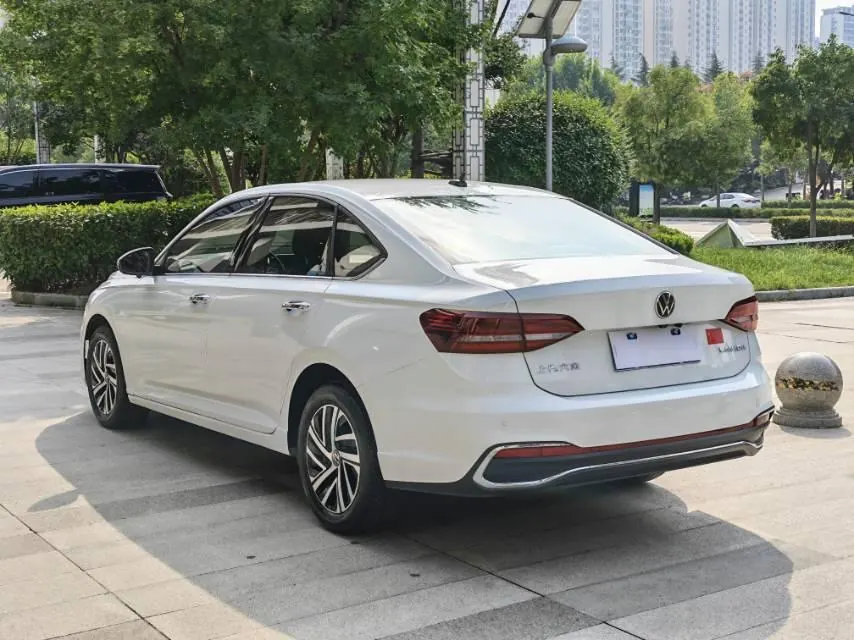 Volkswagen 2023 LaVida 1.5 5 Million Edition Automatic 5