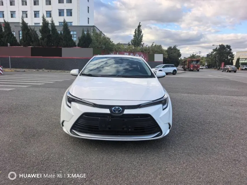 Toyota 2022 Lei Ling Shuangqing 1.8H Stepless Sports Edition Automatic Gear 2