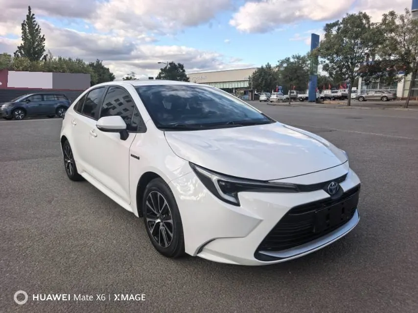 Toyota 2022 Lei Ling Shuangqing 1.8H Stepless Sports Edition Automatic Gear 3
