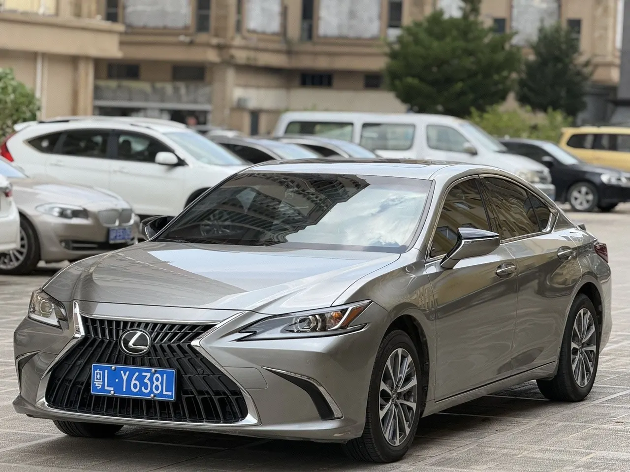 Открыть галерею: Lexus ES (Imported) 2022 ES200 2.0 Stepless Premium Edition Automatic Gear