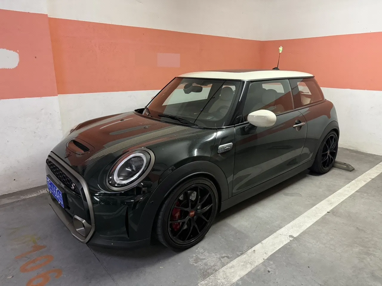 Open image lightbox: MINI Mini (Imported) 2022 Mini Cooper S 2.0T Special Edition Automatic Gear