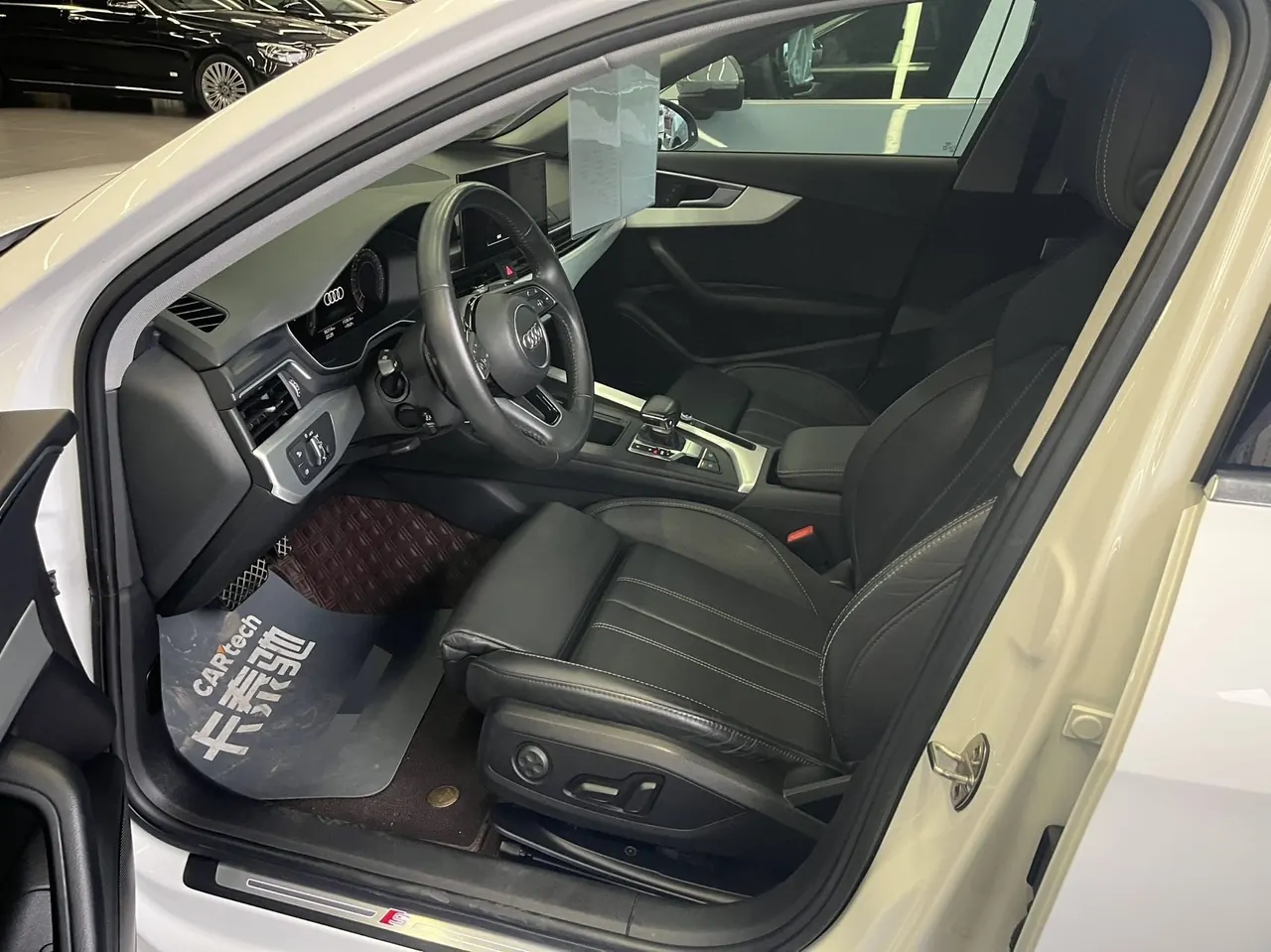 Audi 2020 A4L 2.0TFSI 40TFSI Fashion Dynamic Automatic 3