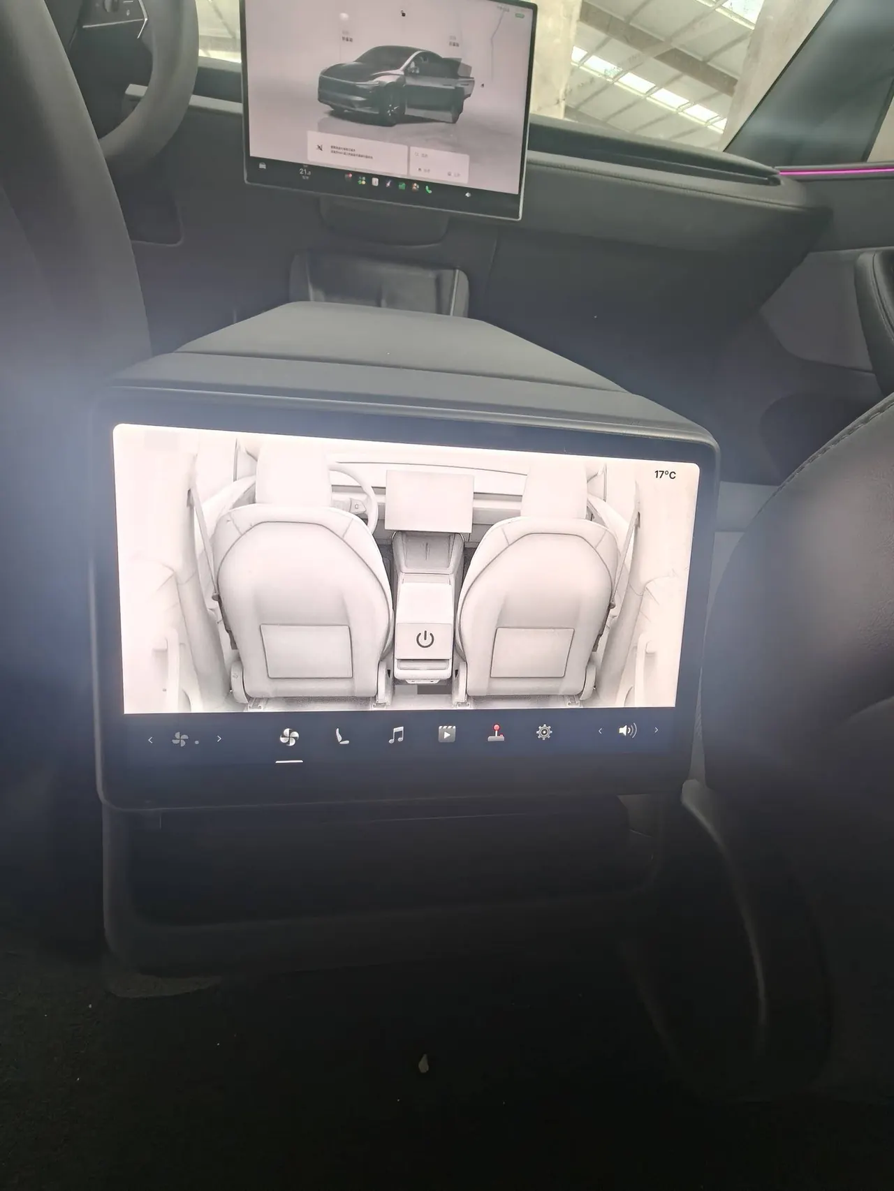 Tesla 2026 Model Y Long Range Rear-Wheel-Drive Automatic 3