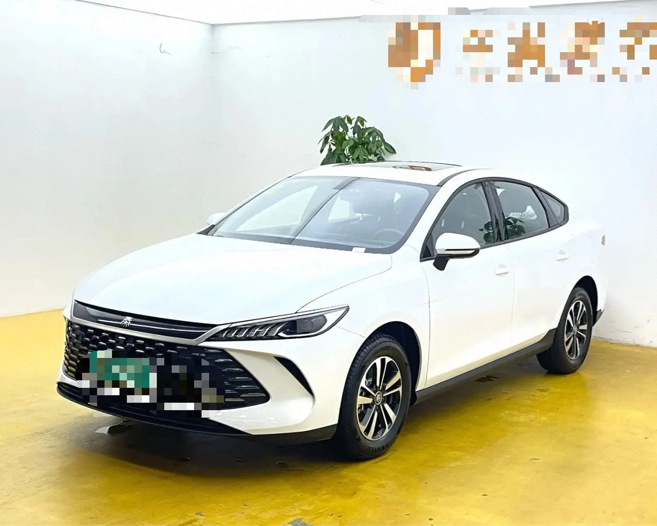 Открыть галерею: BYD 2026 Qin PLUS DM-i 1.5 stepless 210KM aggressive automatic gear