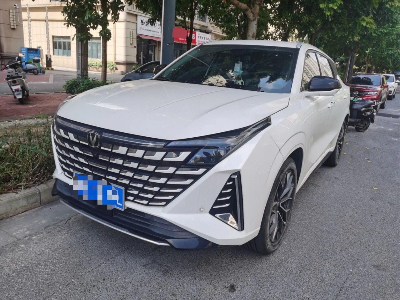 ChangAn 2025 UNI-Z 1.5T honorable automatic gear - View 1
