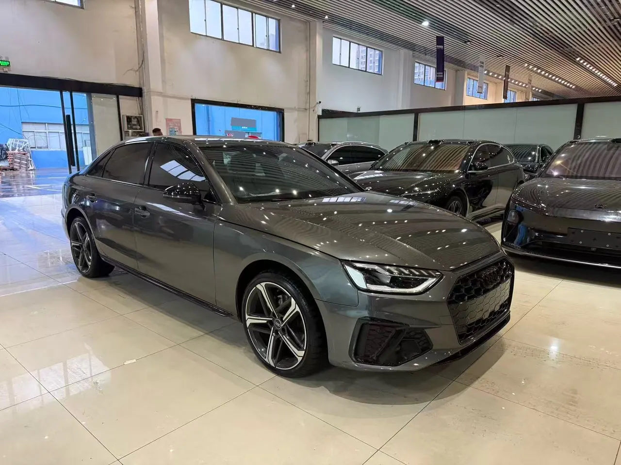 Audi 2023 A4L 2.0TFSI 40TFSI Fashion Dynamic Automatic 2