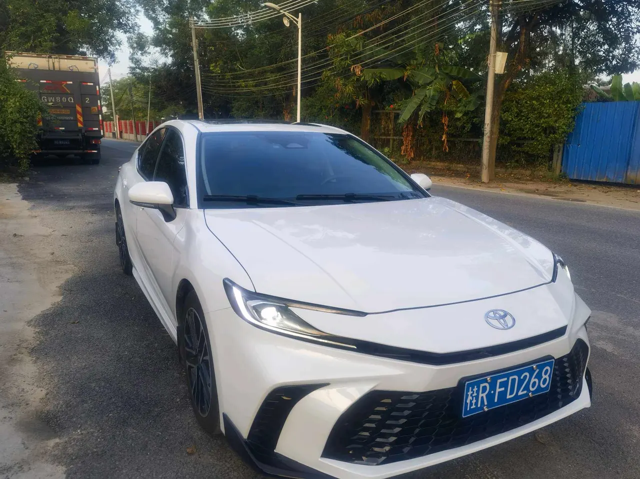 Toyota 2025 Camry Dual Engine 2.0HG Stepless Brilliant Edition Automatic Gear 3