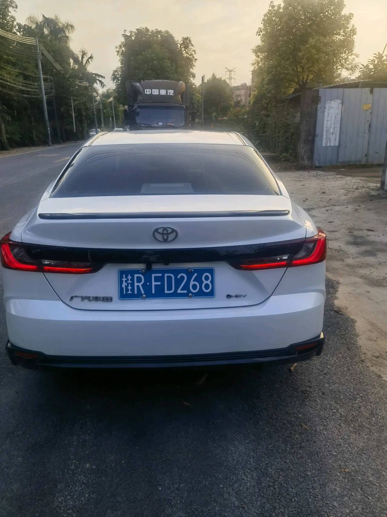 Toyota 2025 Camry Dual Engine 2.0HG Stepless Brilliant Edition Automatic Gear 4