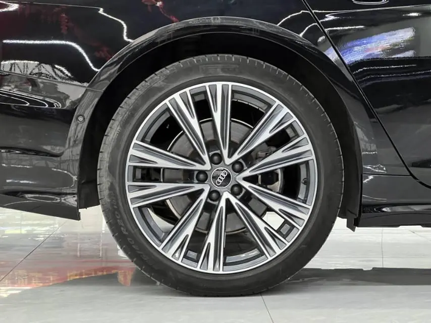 Audi 2023 A6L 2.0TFSI 45TFSI Quattro Selected Dynamic Automatic 9