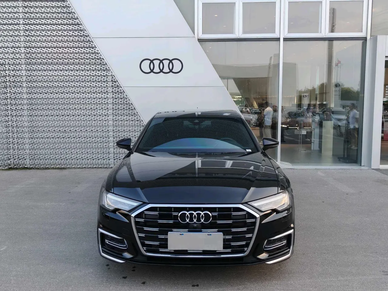 Audi 2025 A6L 2.0TFSI 45TFSI Selected Dynamic Automatic 3
