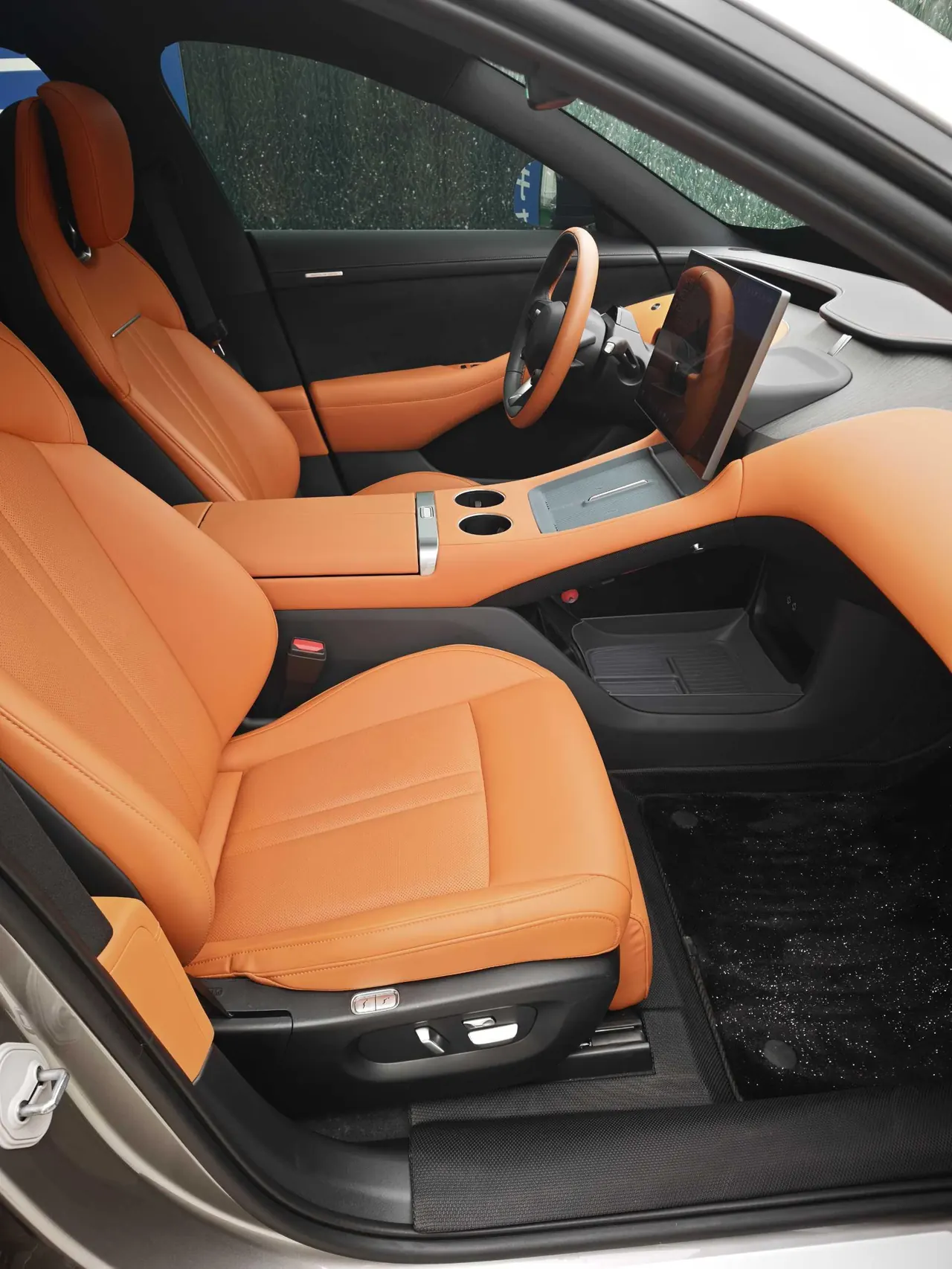 MI 2025 YU7 Long Endurance Four-wheel Drive Pro Edition Automatic Gear 4