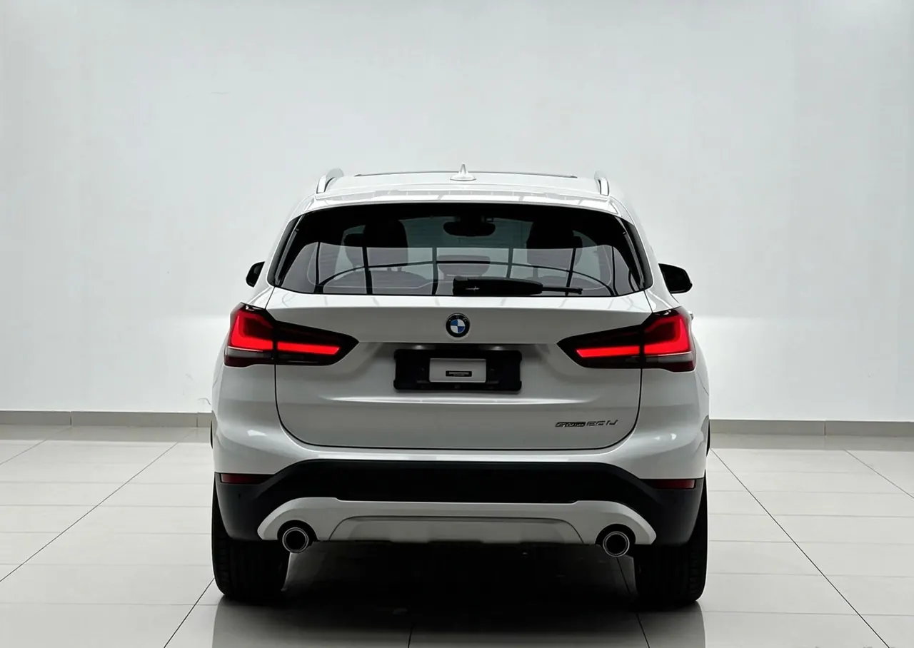 BMW 2022 X1 sDrive20Li 1.5T exclusive automatic gear 5