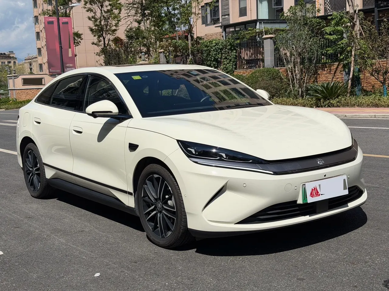 BYD 2025 Qin L EV 545KM Excellent Automatic Gear 3